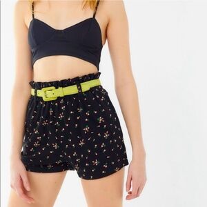 Urban Outfitters Kelsie Tulip Print Paper Bag Cotton Shorts Medium